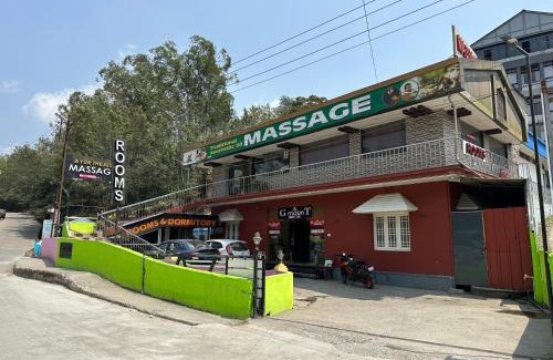 Munnar Bed & Breakfast | G Mount Budget Stay