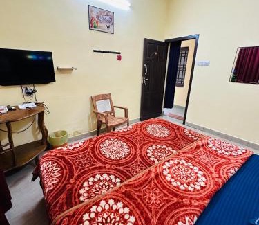 Munnar Bed & Breakfast | G Mount Budget Stay