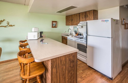 Gearhart Condo | G605 - First Floor Gearhart House No Cleaning Fees