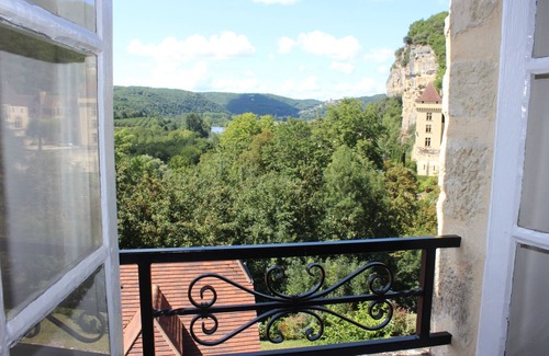 La Roque-Gageac House | Gabarier's house in the historic heart of the medieval village of La Roque Gageac