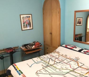 Angel House | Gabe's Rooms in Central London