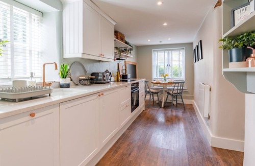 Meysey Hampton Cottage | Gable Cottage - Dog Friendly, Meysey Hampton near Cirencester