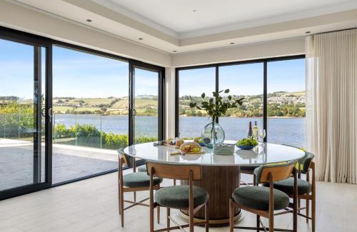 Combeinteignhead House | Gable View - Luxury Riverside Sanctuary