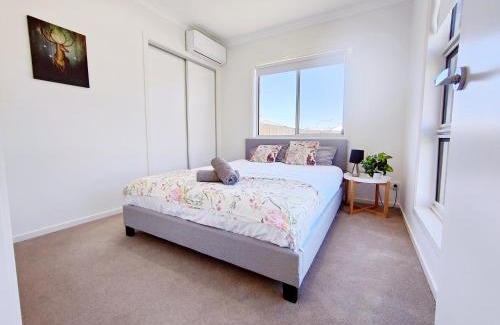 Maraylya Villa | Gables Box hill Maraylya Two Level House 14ppl