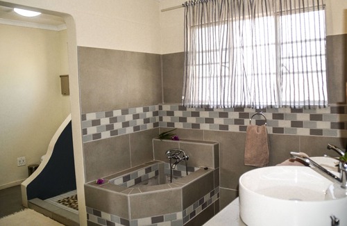 Otavi Cabin | Gabus Game Ranch