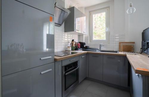 Saint-Fargeau Apartment | Gagliardini - KP - Cosy 2-pers apt in lively neighborhood Paris 20