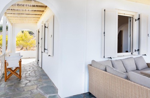 Ag. Georgios House | Gaia Seaview Residence Irakleia