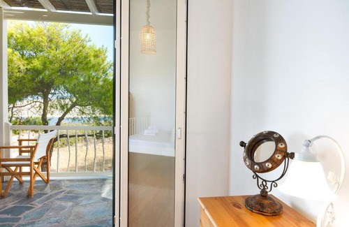 Ag. Georgios House | Gaia Seaview Residence Irakleia