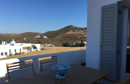 Ramos Apartment | Gaia Serifos Apartments