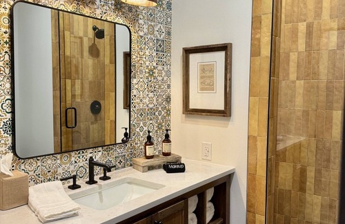 Wimberley House | Gaines Ranch on the Square | 5 Boutique Suites | Walkable Wimberley Stay