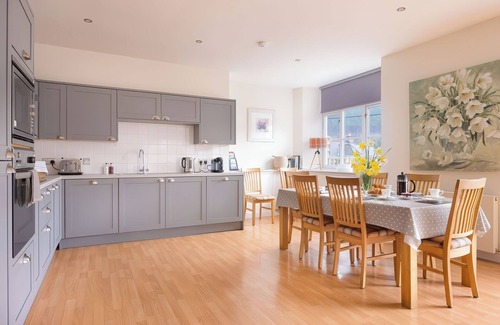 Ballater Cottage | GAIRN APARTMENT, family friendly in Ballater