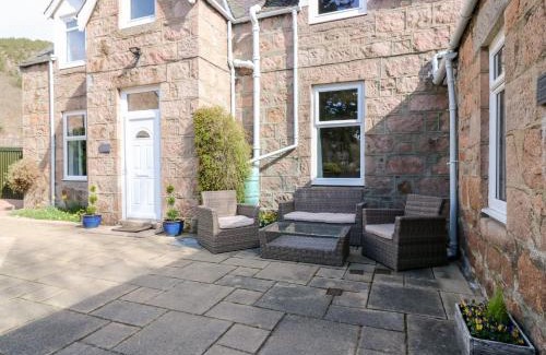 Ballater House | Gairnlea House