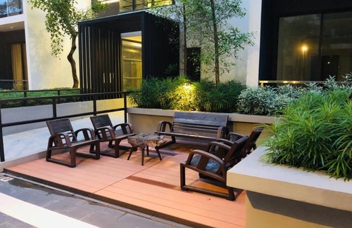 Kuching Apartment | Gala Trendy 2BR APT Infinity Pool w/Private Parking - Supermarket/restaurants
