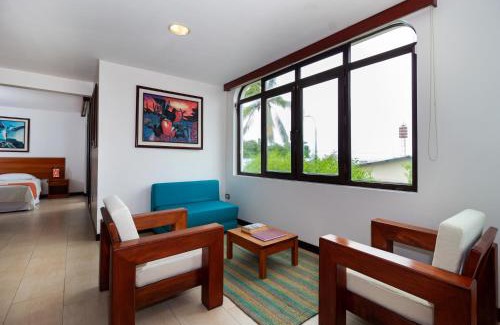 Bahia de la Academia Apartment | Galapagos Apartments - Bay View House