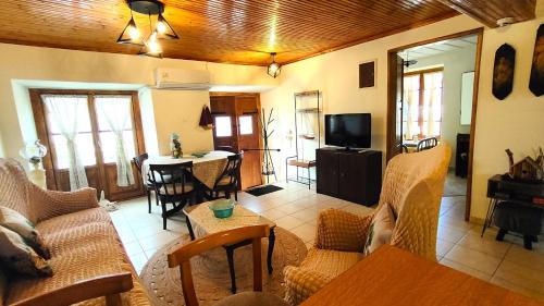 Galaxidi Apartment | Galaxidi Traditional Villa