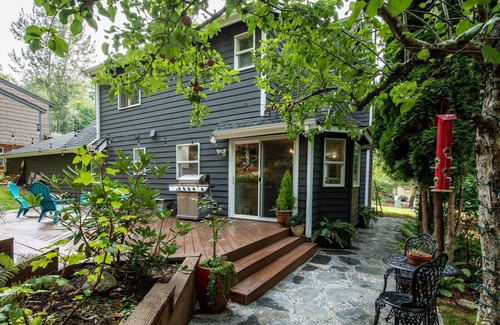 Geneva House | Galbraith Getaway: Lush & Cozy + Backyard trail access