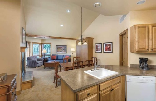 Hanover Condo | Galena, 1 bedroom condo, fireplace!