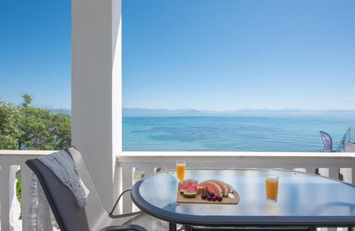 Messonghi Apartment | Galini Beach Studios and Penthouse