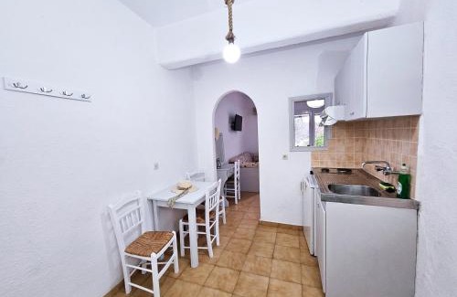 Limnionas Apartment | Galini Studios