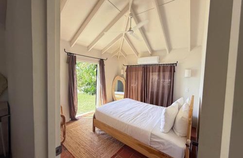 Freemans Bay Apartment | Galleon Beach 2 Bedroom Cottages