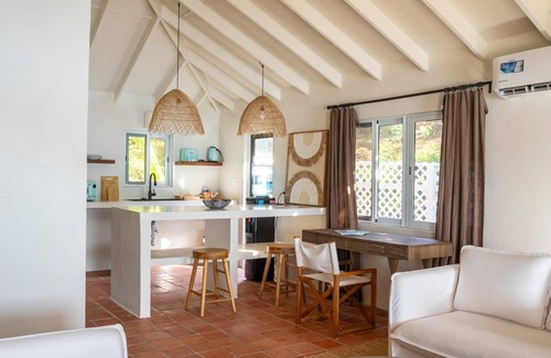 Freemans Bay Cottage | Galleon Beach Resort
