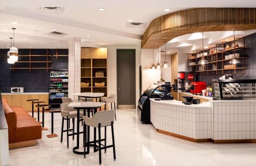 Dallas House | Galleria access outside downtown Dallas