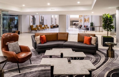 Dallas House | Galleria access outside downtown Dallas