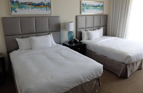 Birch Park Finger Streets Hotel | Galleria Mall Hotel Walk to the Beach