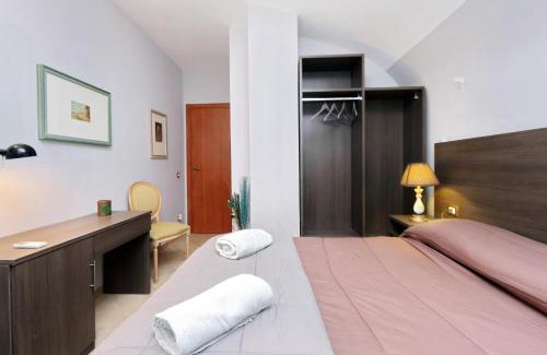 Monti Apartment | Gallery Home