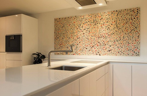 Oberwiesenfeld House | Gallery Loft, 3 Level Maisonette w/private garden + access to rooftop, bicycles
