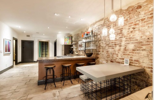 Sobro Condo | Gallery Loft *Walk to Broadway* PrintersAlleyLofts