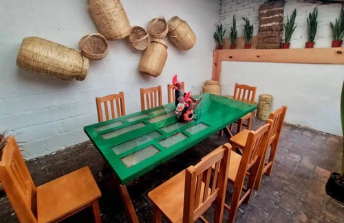 De Mexicanos House | Gallinero, Casa Chiapaneca, No Parking, BAÑOS FUERA DE LAS HABITACIONES