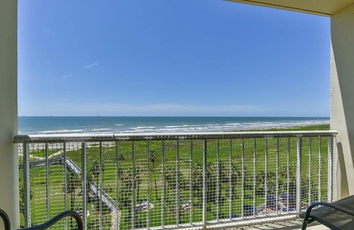 Galveston Apartment | Galvestonian 608-Beachfront Glam! Condo
