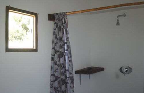 Lopes Hotel | Gamboozini Lodge