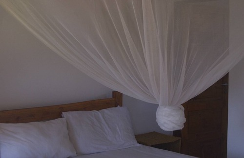 Lopes Hotel | Gamboozini Lodge