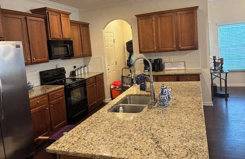 Coker House | Game Day Getaway – Sleeps 10 Plus - 20 Minutes from Bryant-Denny Stadium
