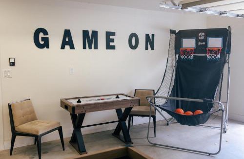 Fayetteville House | Game On Premiere Entertainment-Packed Getaway