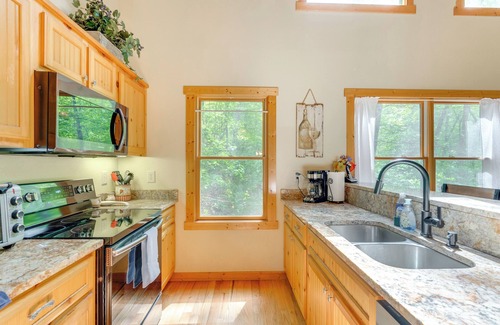 Unaka Cabin | Game Room & 3-Story Deck at Lake Hiwassee Hideaway