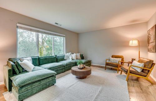 Tumwater House | Game Room and Deck Family-Friendly Tumwater Gem