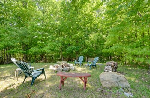 North Creek House | Game Room and Yard Charming North Creek Home!
