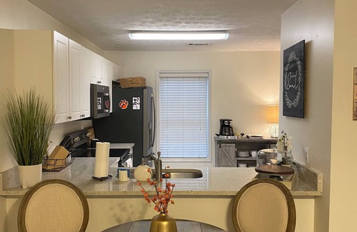 Auburn Condo | Gameday Condo 2 miles from Campus!