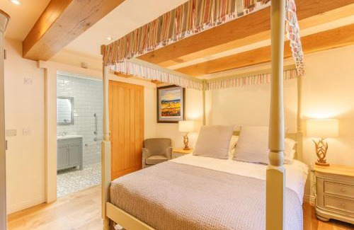Port of Menteith House | Gamekeeper's Lodge- a cottage with a spectacular view