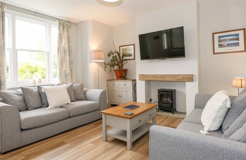 Titchwell Cottage | GAMEKEEPERS COTTAGE, pet friendly, with a garden in Brancaster