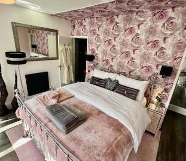 Llangollen House | Gamelin
