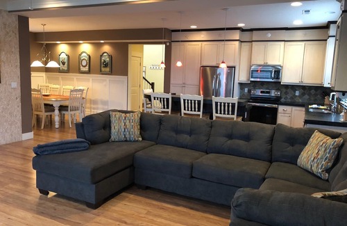 Lincoln City House | GAMERS Haven ARCADE WORLD @ the Beach! Spacious, Family-Friendly, SEE SPECIALS!!