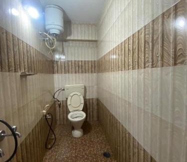 Valparai House | Ganapathy Homes valparai