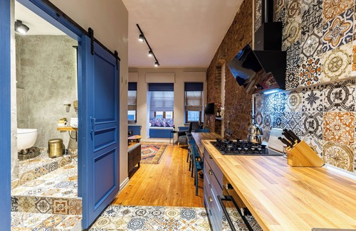 Galata Villa | Ganbaru Tours-Private Triplex in Galata