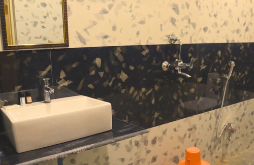 Allahabad Hotel | GANGA RIVERFRONT ROOMS AND BANQUET