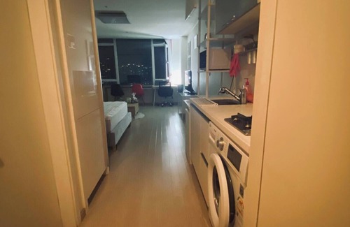Sinsa-dong Apartment | Gangnam,Garosu-gil and Han River Entire condo