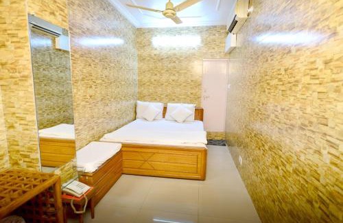 Maharana Pratap Nagar Hotel | Ganpati Hotel
